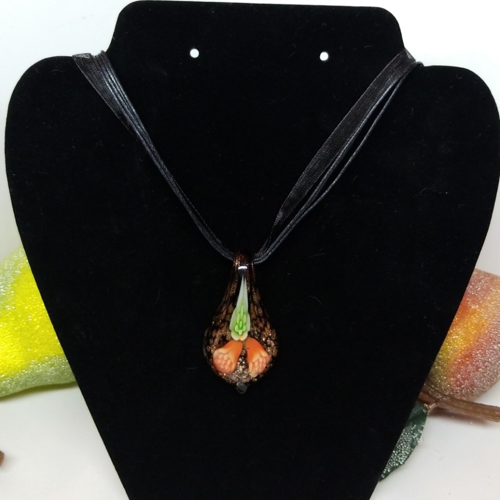 Lampwork pendant necklace - Picture 2 of 5